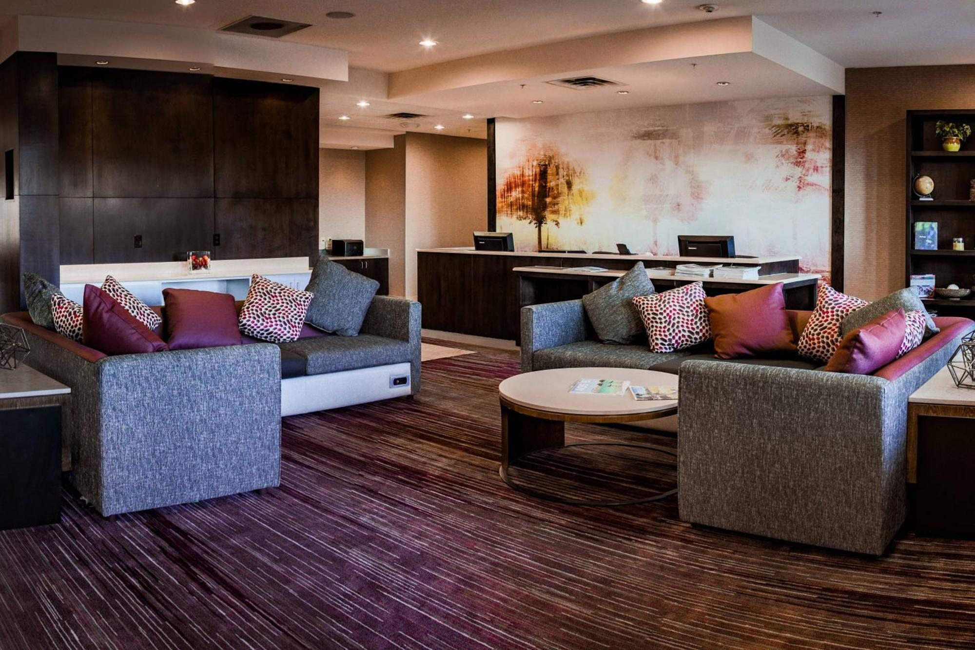 Courtyard By Marriott Norman Hotell Exteriör bild