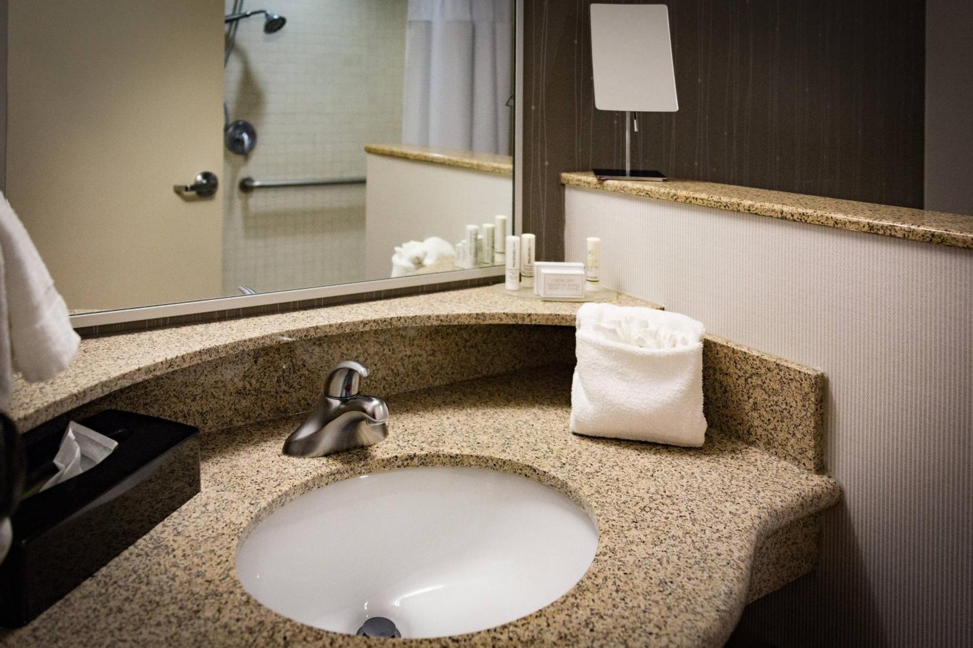 Courtyard By Marriott Norman Hotell Exteriör bild