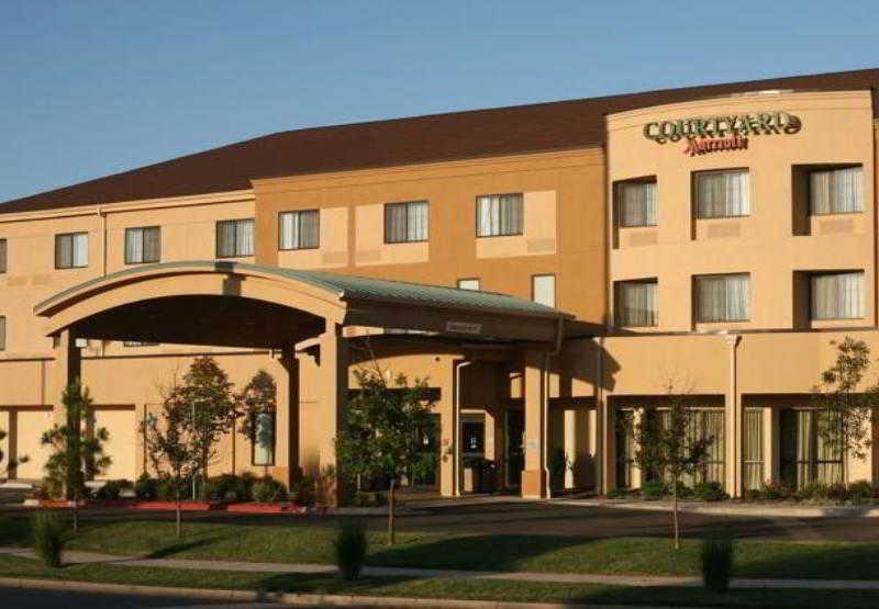 Courtyard By Marriott Norman Hotell Exteriör bild